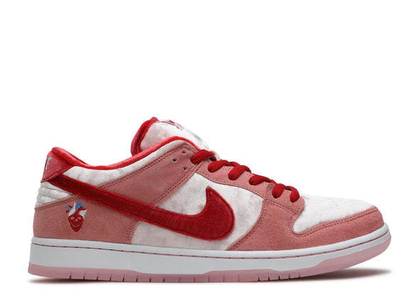 NIKE SB DUNK LOW "STRANGER LOVE"